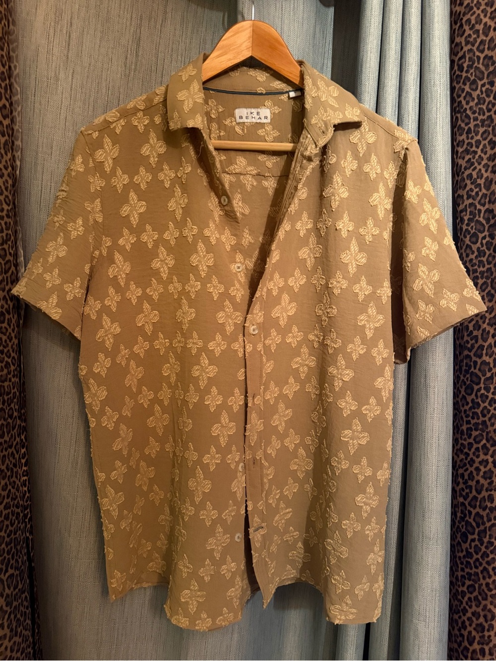 Ike Behar Tan Short Sleeve Button-Down with Subtle Floral Motif